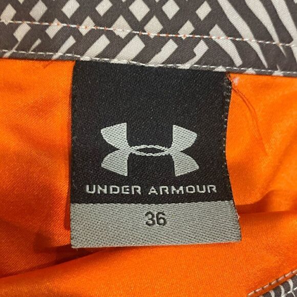LN Mens Under Armour Board Shorts Size 36 Inseam 10 Orange - Picture 1 of 5